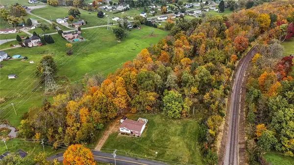 00 The Rd, Washington, PA 15330