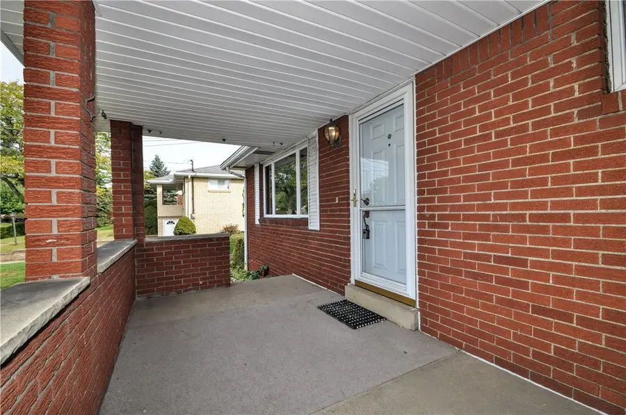 303 Meadow, Elizabeth, PA 15037 - #2