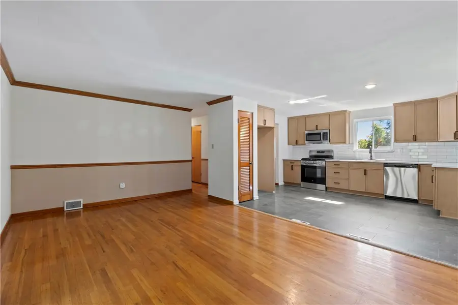 115 Keithwood Dr, Valencia, PA 16059 - #2