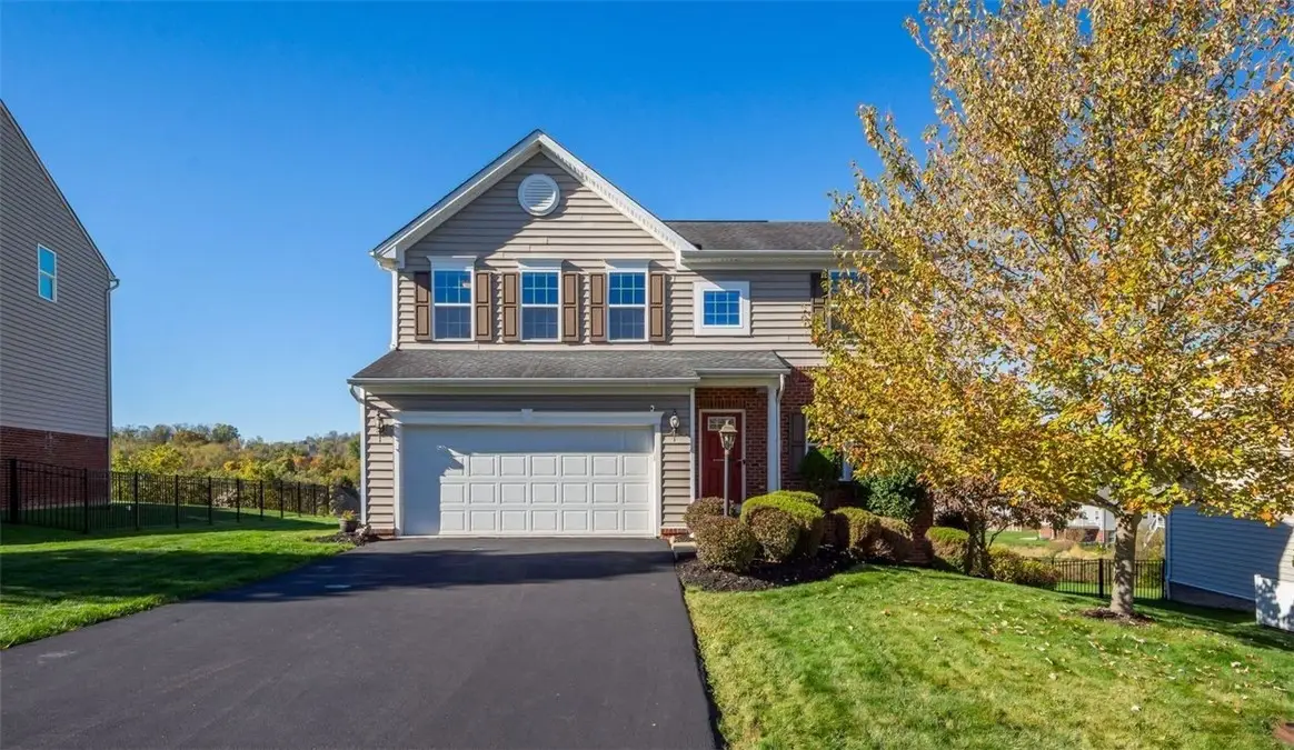 2109 Majestic Dr, Canonsburg, PA 15317 - #1