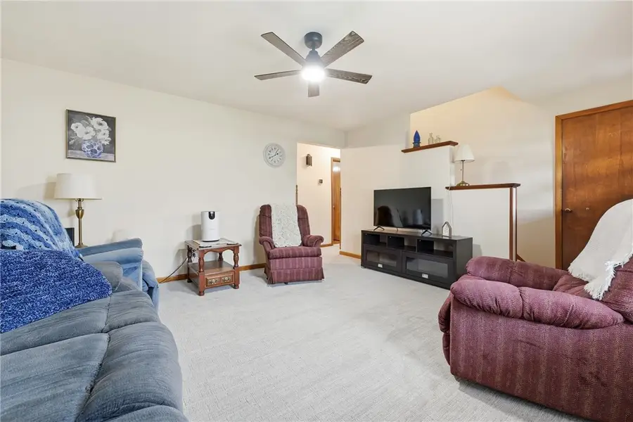633 Spencer Ave, Sharon, PA 16146 - #3