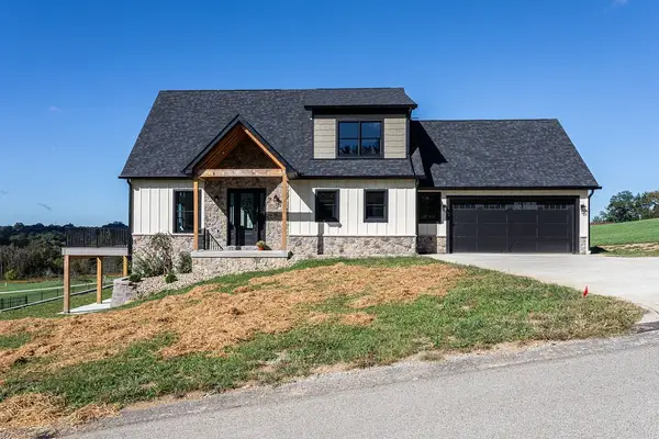 77 Baron Court, Hopwood, PA 15445