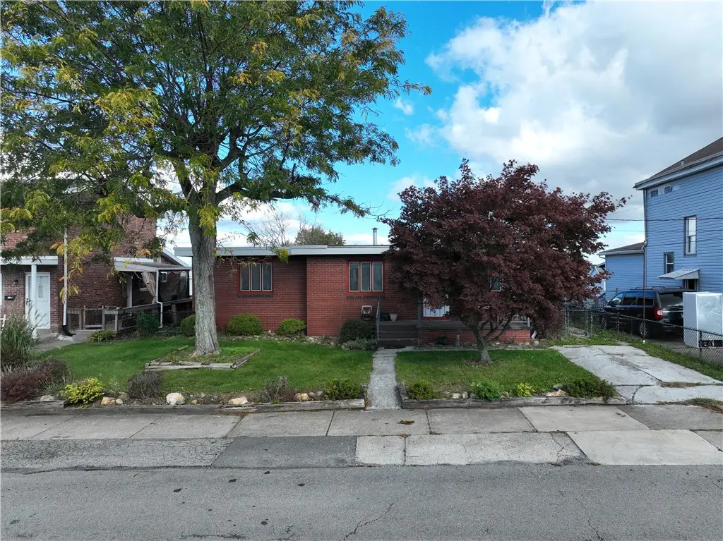 319 Prospect St, Uniontown, PA 15401 - #1