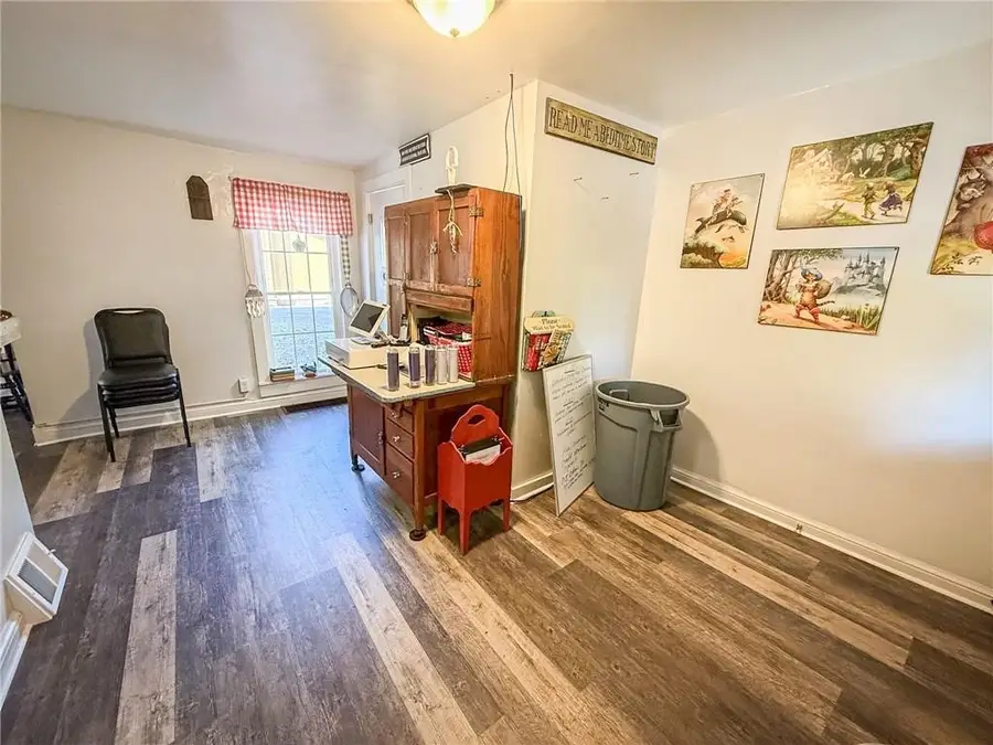 300 Main St, Volant, PA 16156 - #3