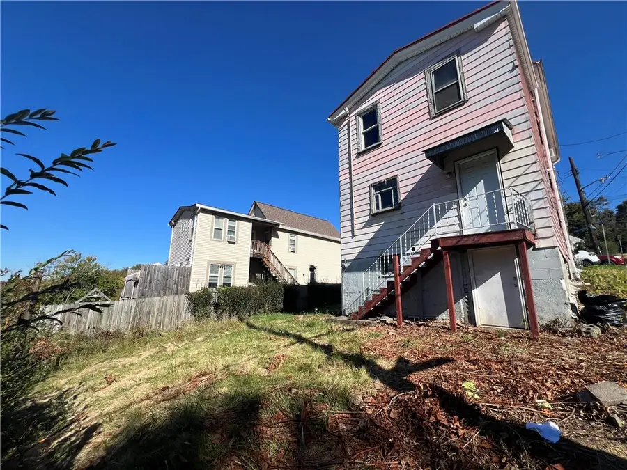 901 Wilhelm St, Pittsburgh, PA 15220 - #3