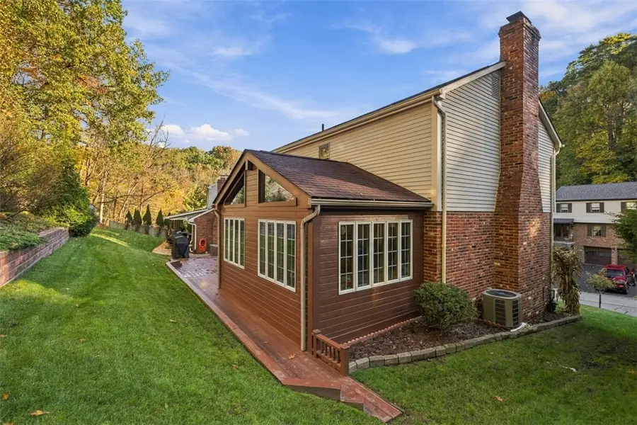 320 Cross Creek Ct, Pittsburgh, PA 15237 - #2
