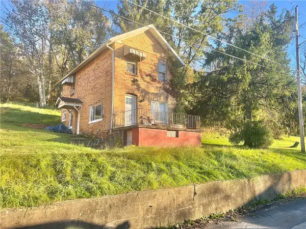 805 7th St, Marianna, PA 15345