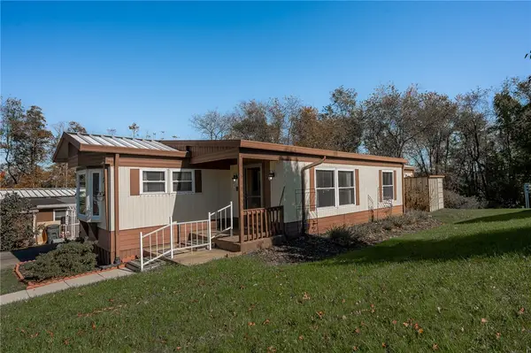 123 Pembrooke Dr, Delmont, PA 15626