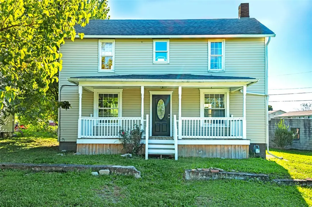 1211 Lawn Ave, Connellsville, PA 15425 - #1