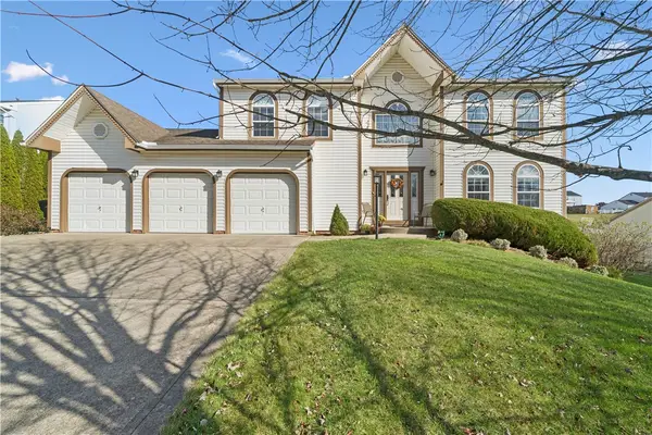 451 Peregrine Dr, North Huntingdon, PA 15642