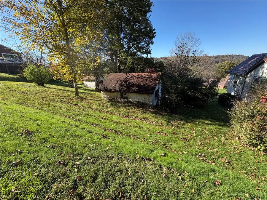 404 S Highland Ave, Point Marion, PA 15474 - #2