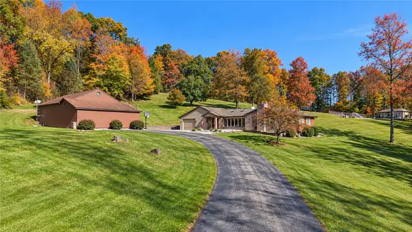 802 County Line Rd, Acme, PA 15610