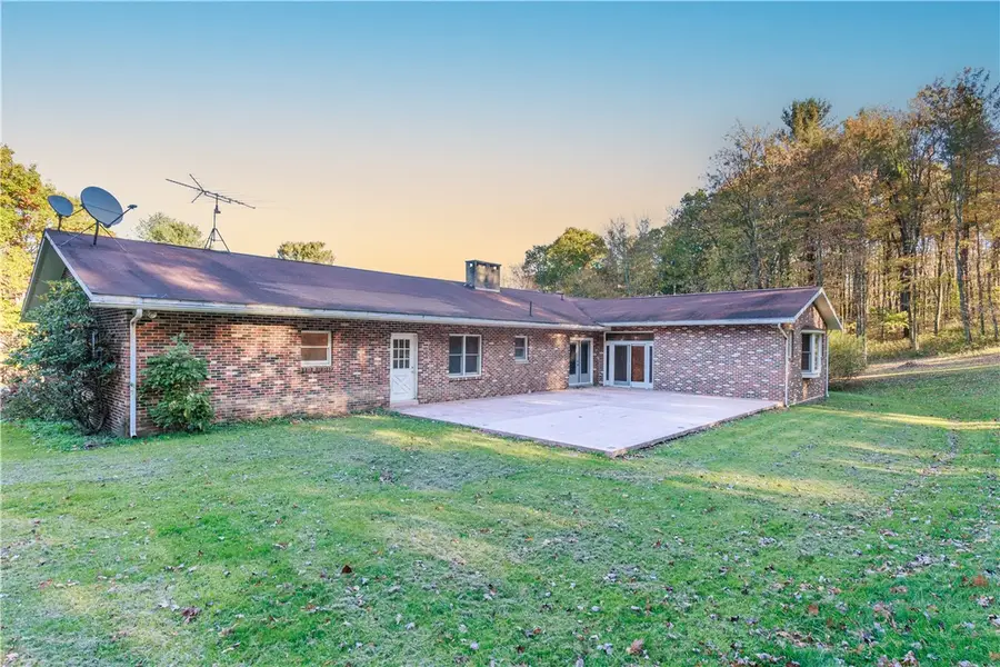 573 Church Rd, Fairhope, PA 15538 - #2