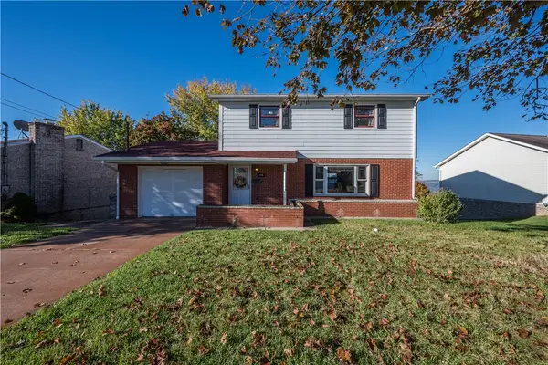 140 Victoria Dr, White Oak, PA 15131