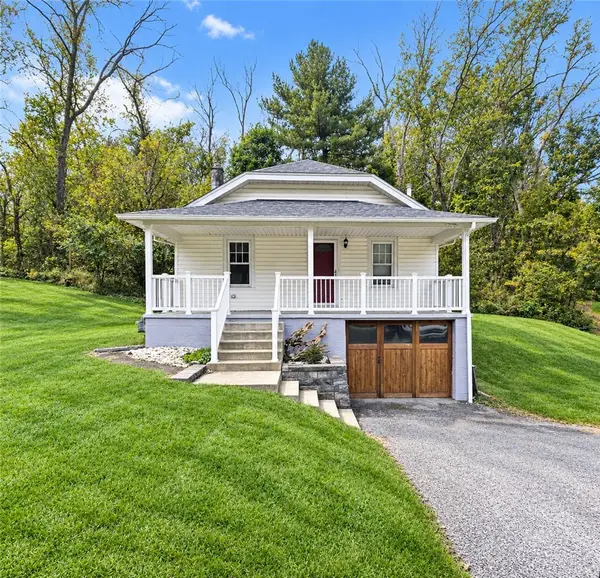 636 Weigles Hill Road, Elizabeth, PA 15037