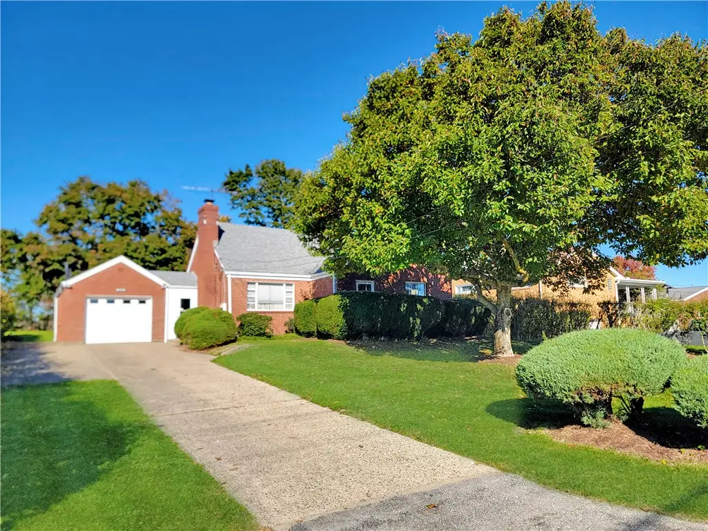 1325 Silver Ln, Coraopolis, PA 15108 - #1