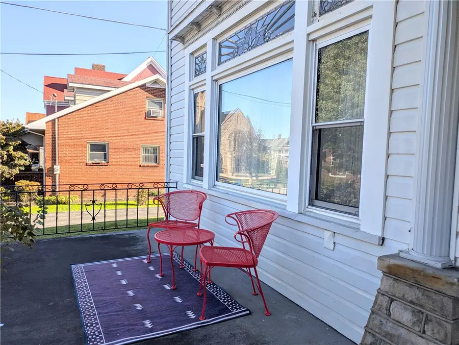 511 Loucks Ave, Scottdale, PA 15683 - #2