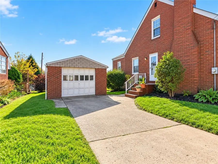 222 S. Allen Ave., Donora, PA 15033 - #3