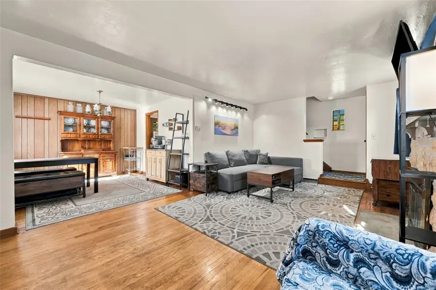 18 Pioneer Avenue, Pittsburgh, PA 15229 - #2