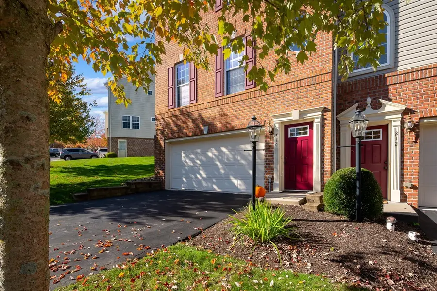 210 Broadstone Dr, Mars, PA 16046 - #3