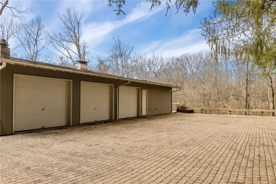 112 Wynnwood Dr, Pittsburgh, PA 15215 - #3