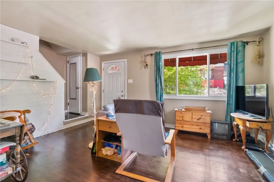 2703 Philadelphia Ave, Pittsburgh, PA 15216 - #3