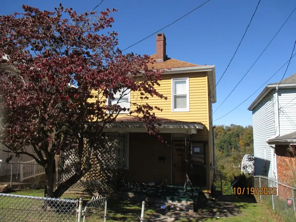 236 Cadwallader St, Brownsville, PA 15417 - #1