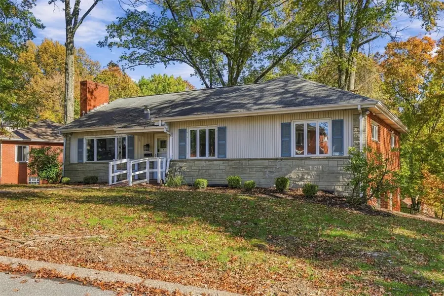 2010 Kendon W, Pittsburgh, PA 15221 - #3