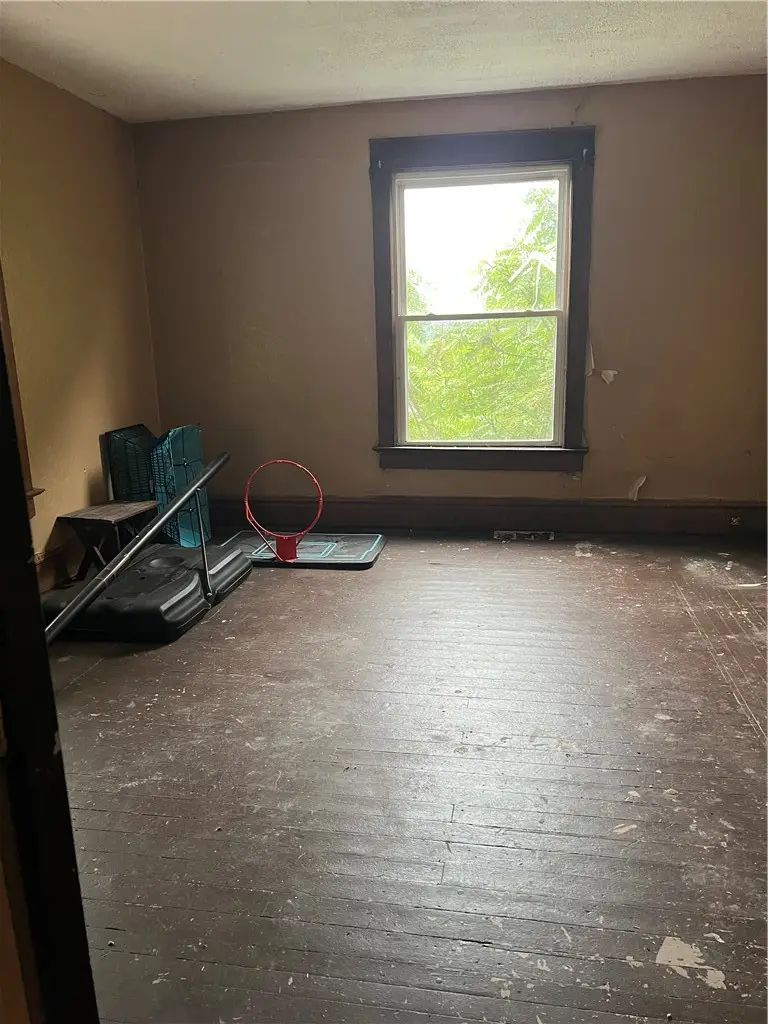 705 Court St, New Castle, PA 16101 - #3