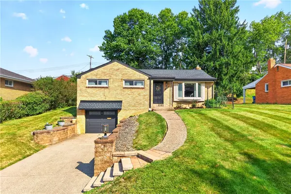 5032 Azalea Dr, Pittsburgh, PA 15236