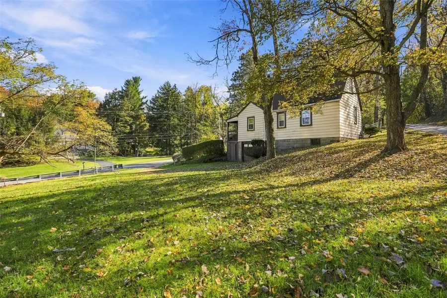 2411 Brandt School Rd, Pittsburgh, PA 15237 - #3