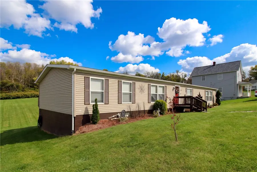 832 Fellsburg Rd, Rostraver Township, PA 15012 - #2