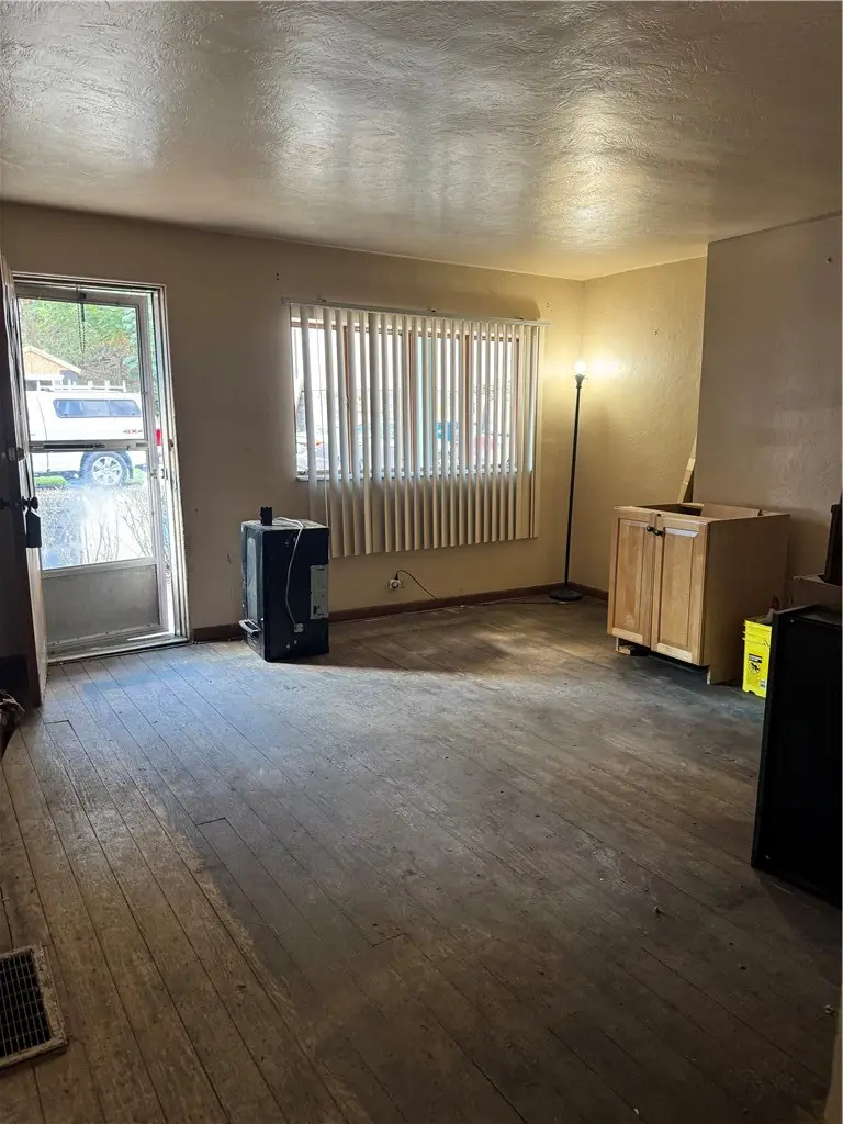 143 Warden Street, Pittsburgh, PA 15220 - #2
