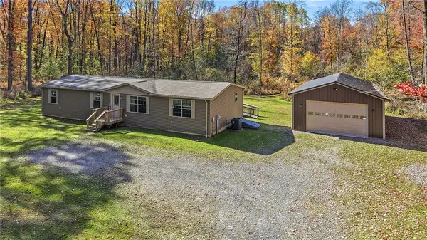 21 Clark Street, Jackson Center, PA 16133