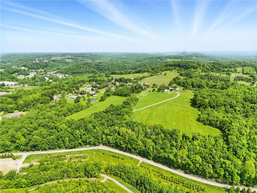 33 Peckham Ln, Gibsonia, PA 15044 - #1