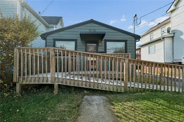 1025 Summit St, Tarentum, PA 15084