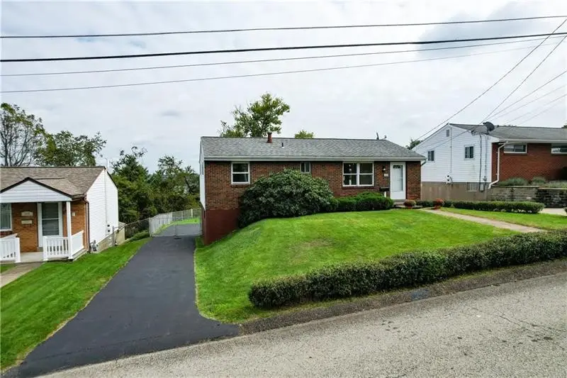 121 Vetter Dr, Pittsburgh, PA 15235 - #1