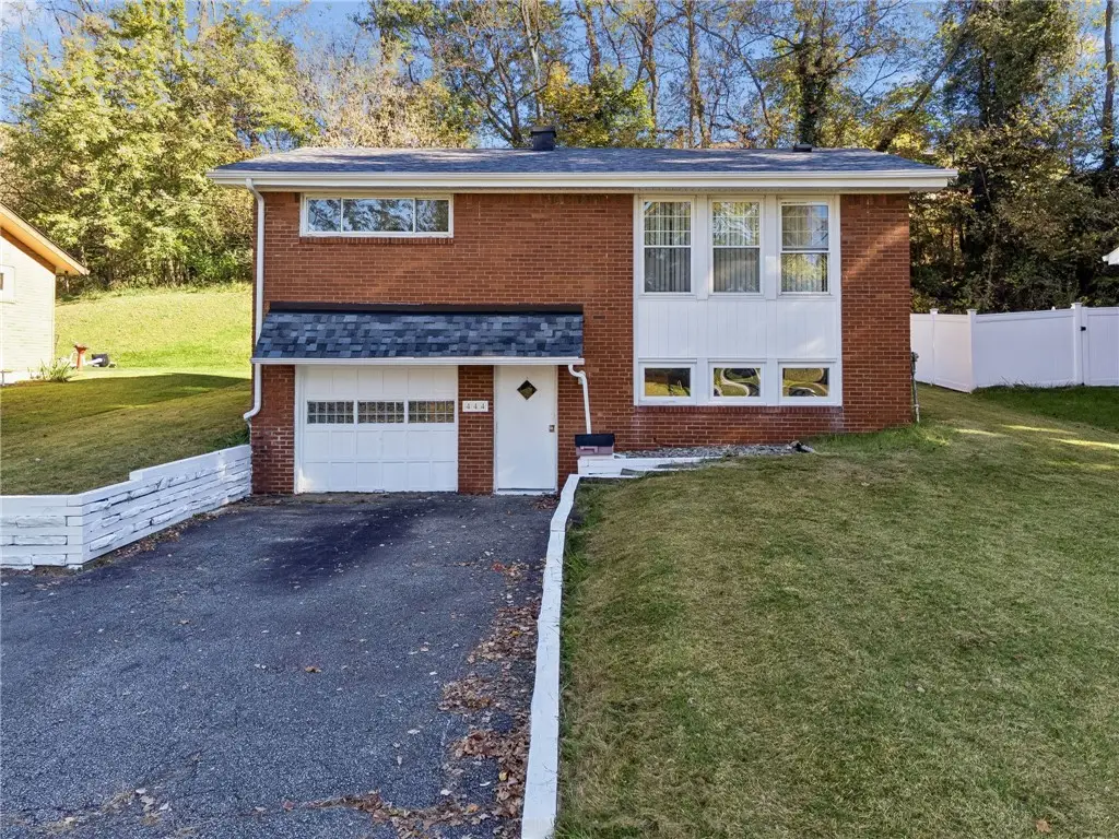 444 Valley View Dr, Monroeville, PA 15146 - #1