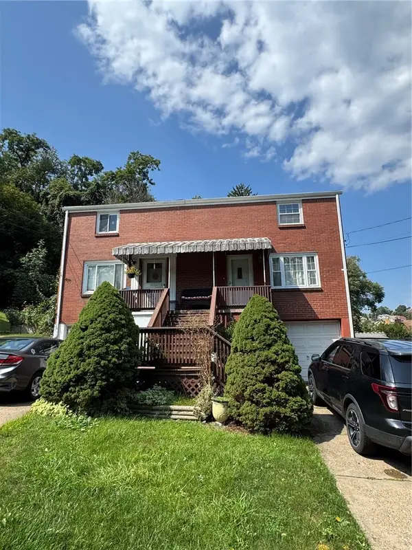 410 Jacobson Dr, Pittsburgh, PA 15227