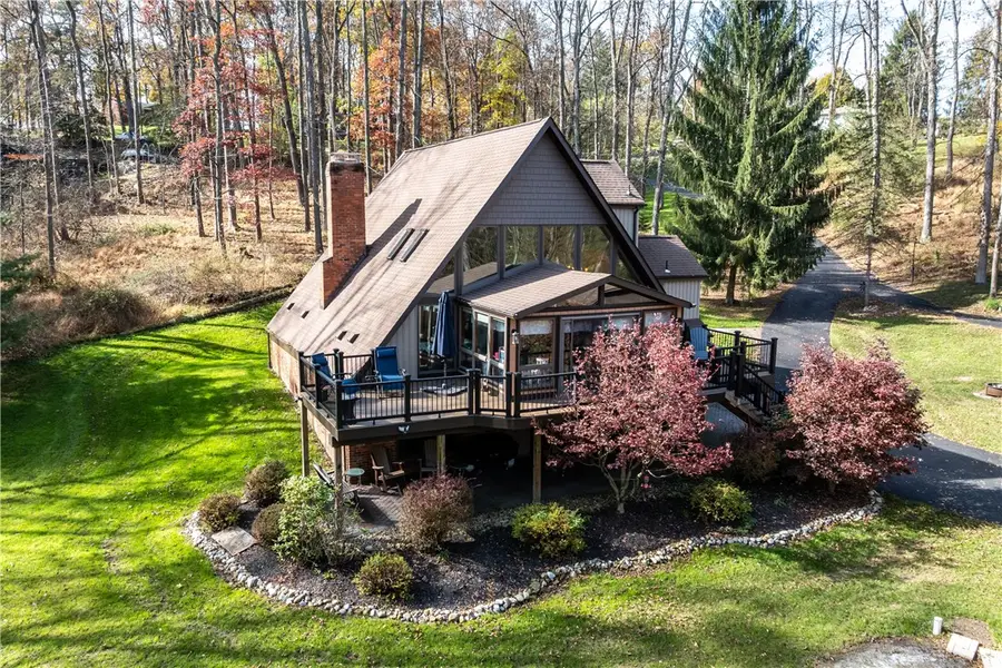 564 Taylor Dr., Canonsburg, PA 15317 - #2