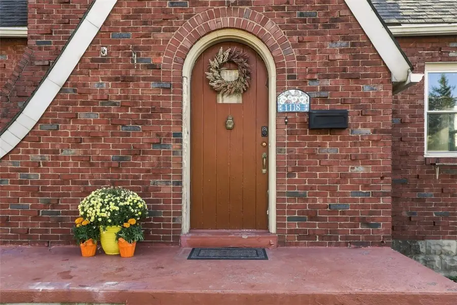 1118 Lindbergh Ave, Pittsburgh, PA 15223 - #2