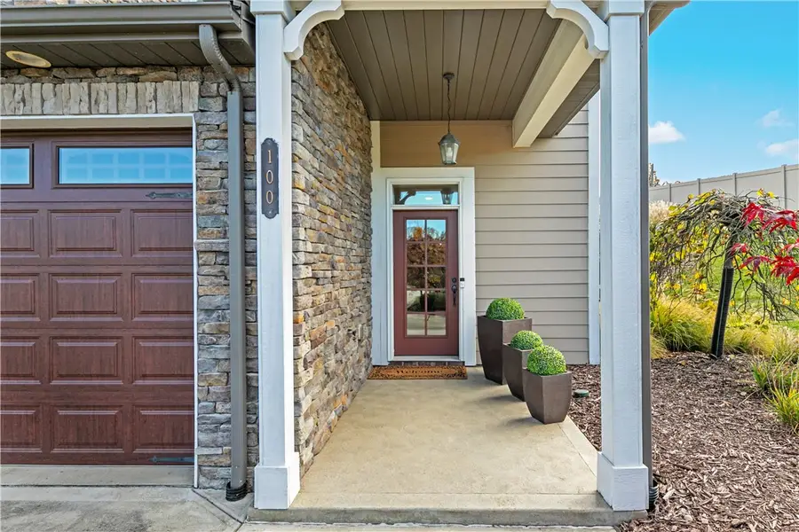100 Meadow Ct, Irwin, PA 15642 - #3