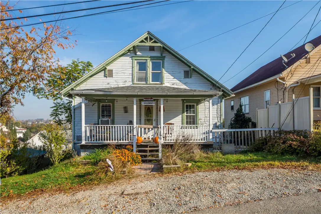 135 Bellevue St, Washington, PA 15301 - #1