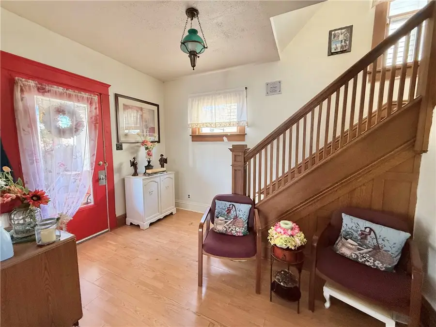 930 Beckford St, New Castle, PA 16101 - #3