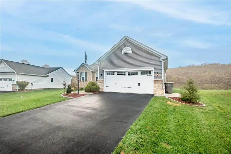 123 Burnside Dr, Zelienople, PA 16063 - #3