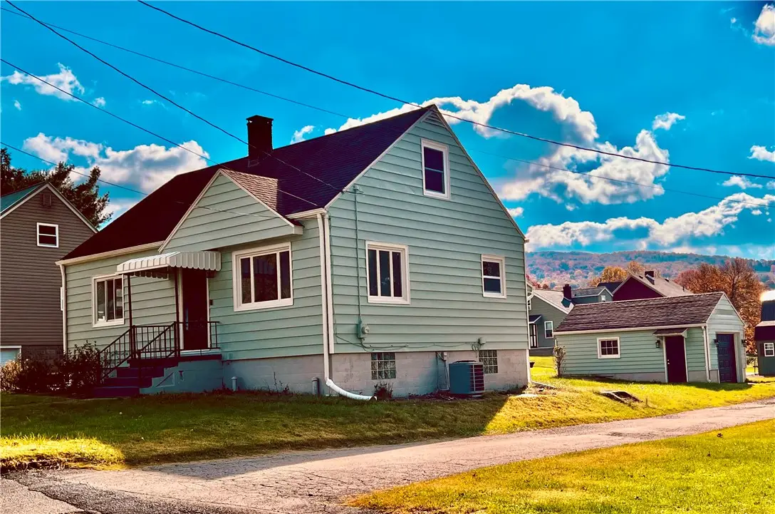 519 Newmyer Ave, Connellsville, PA 15425 - #1