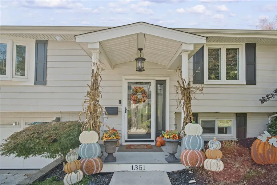 1351 Carnahan Road, Pittsburgh, PA 15220 - #2