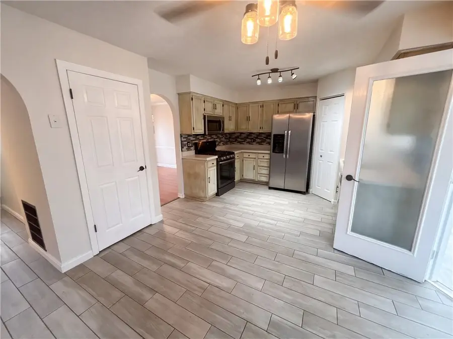 3563 Huntertown Rd, Allison Park, PA 15101 - #2