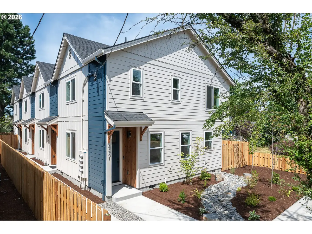 8427 NE Hassalo St, Portland, OR 97220 - #1