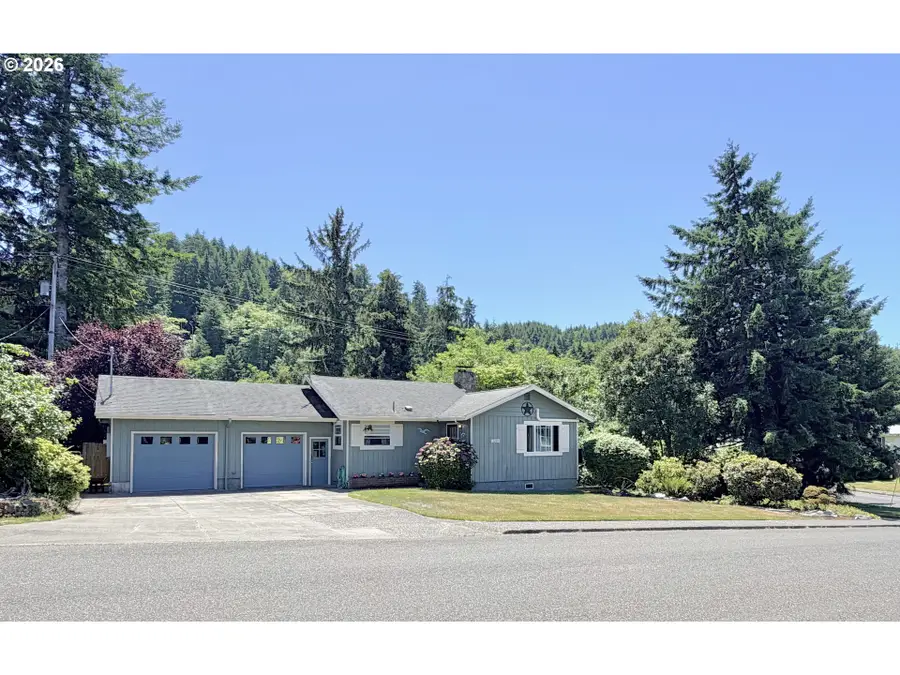 2260 Arthur Dr, Reedsport, OR 97467 - #2